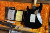 Fender 2022 Custom Shop 1960 Stratocaster Heavy Relic-12.jpg